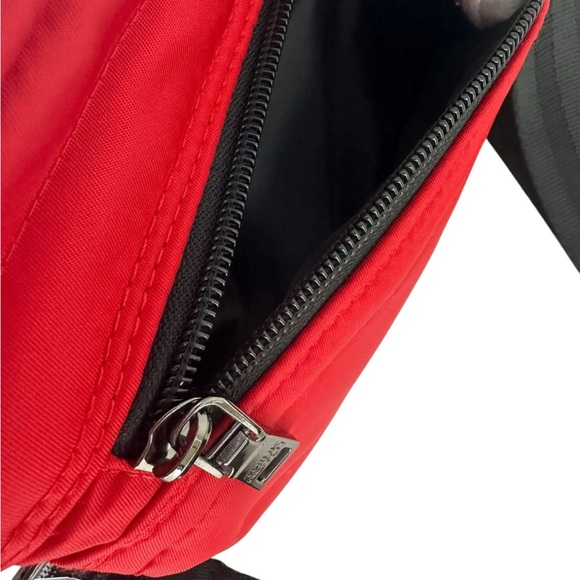 Think Royln Studded Bum Bag Lipstick Red New with Tags
Perfect Holiday Gift - Picture 6 of 6